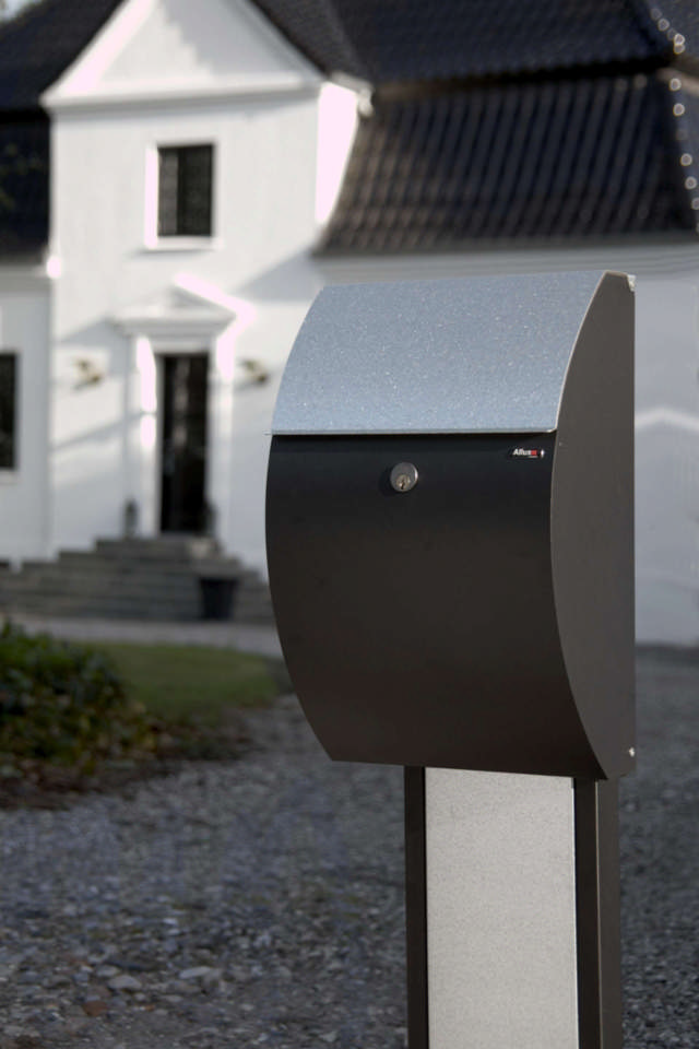 Allux 7000 Schwarz m. verzinkte Klappe