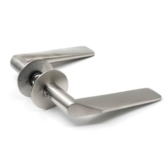 Randi Komé door handle 107304AB 19mm, w/ solid rosette, CC30, set