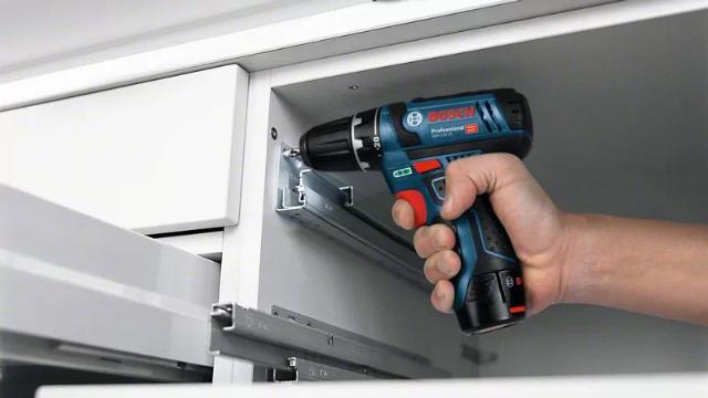 Bosch sladdlös skruvmejsel GSR 12-2-LI 2 x 2,0 Ah m/laddare