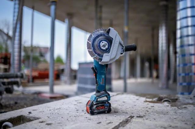 Bosch angle grinder GWS 18V-180 P, Solo L-BOXX