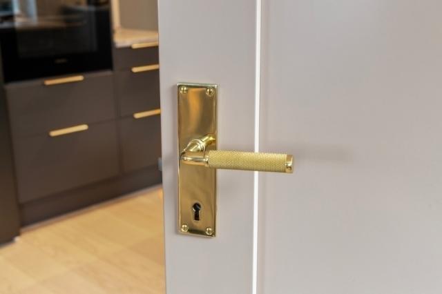 Türgriff Lexington inkl. langem Schieber Messing